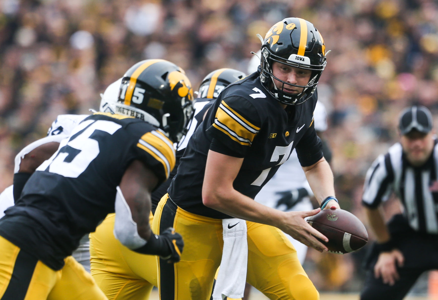 100921-qc-spt-iowa-fball-037
